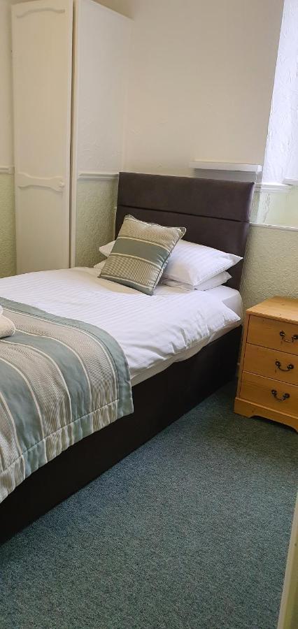 Corbiere Guest House เวสตัน-ซูเปอร์-แมร์ ภายนอก รูปภาพ