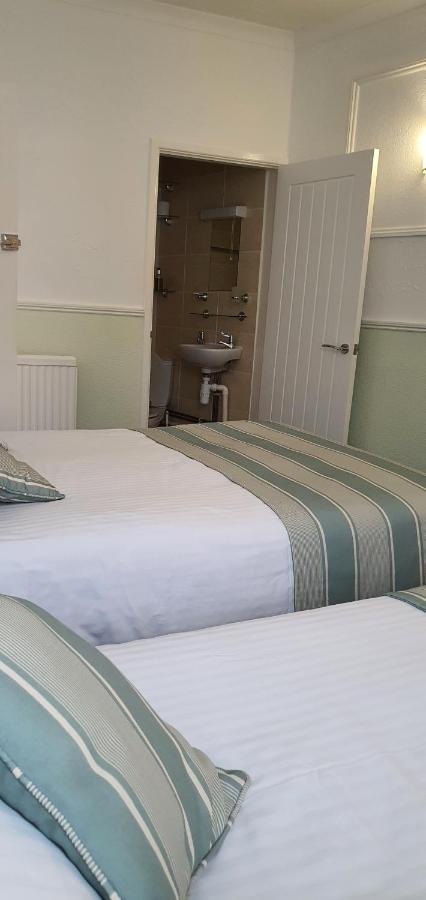 Corbiere Guest House เวสตัน-ซูเปอร์-แมร์ ภายนอก รูปภาพ