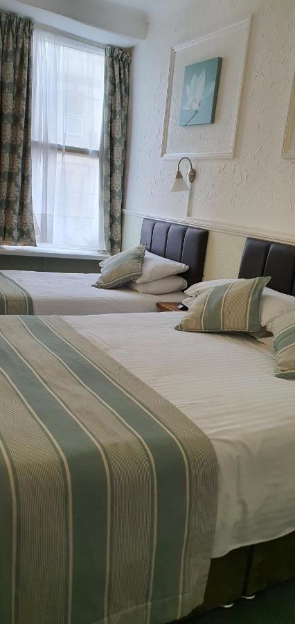 Corbiere Guest House เวสตัน-ซูเปอร์-แมร์ ภายนอก รูปภาพ