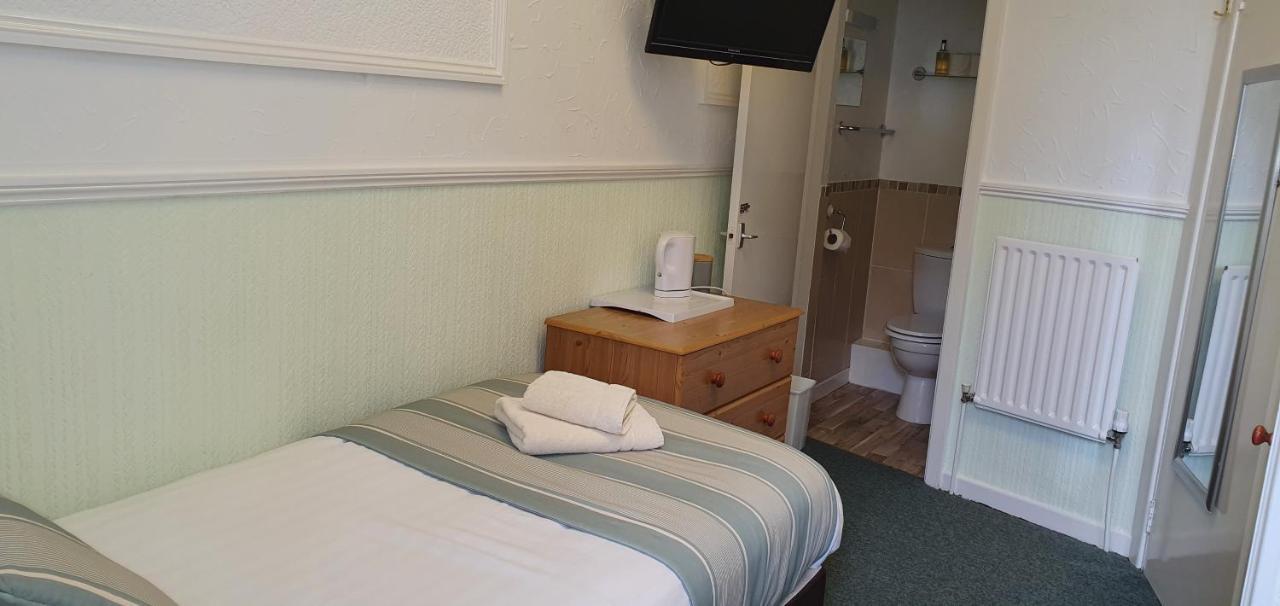 Corbiere Guest House เวสตัน-ซูเปอร์-แมร์ ภายนอก รูปภาพ